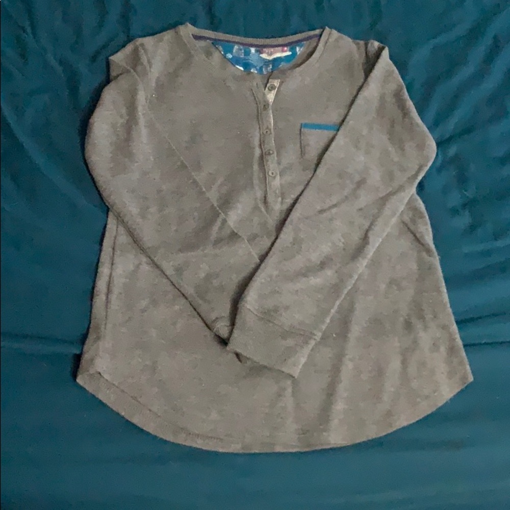 Long sleeve with half button down and pocket